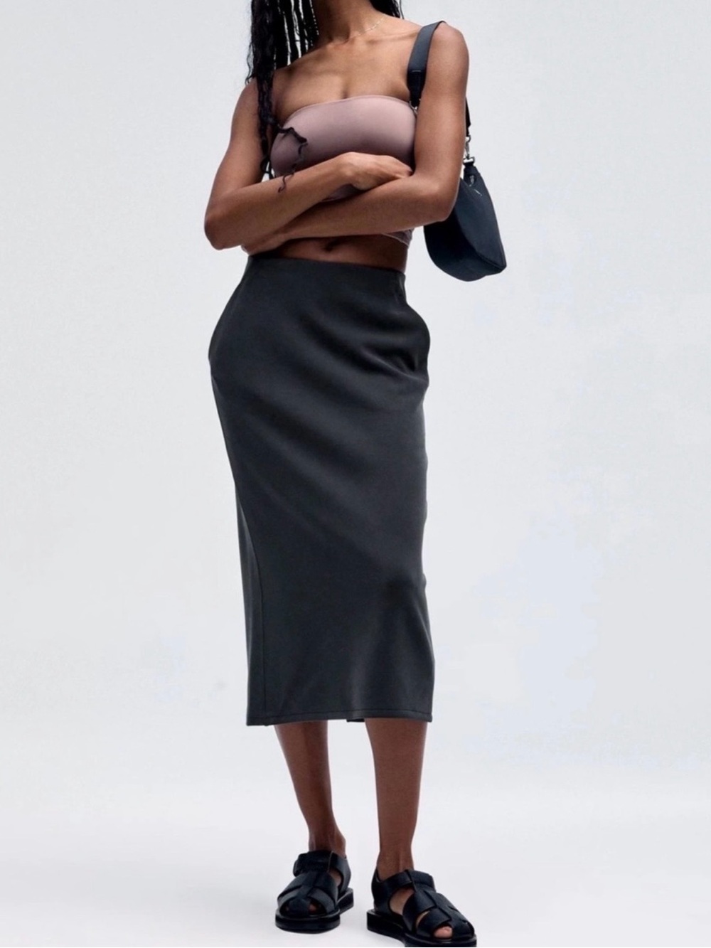 Lululemon Softstreme High Rise MIDI Skirt- Size 4- Black